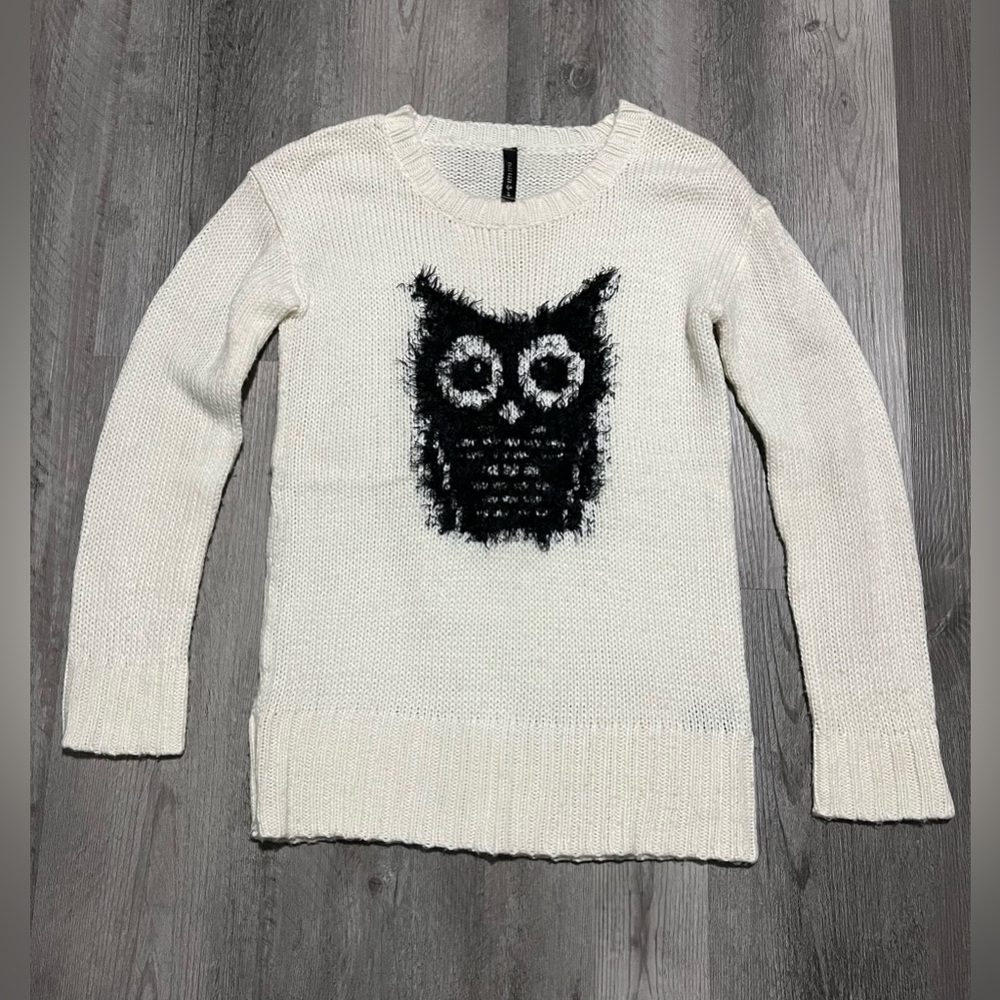 Full Tilt Ivory w Black Owl Sweater - Sz Youth Large